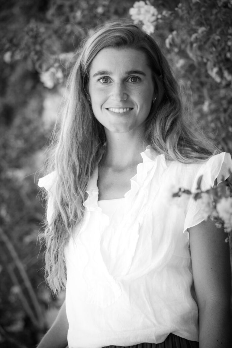 Lucia Piñeyro Blanco y Negro